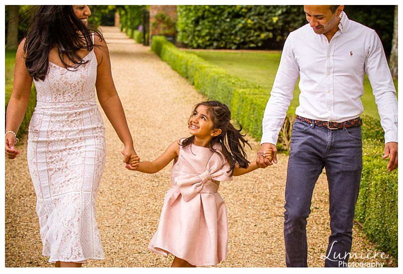stapleford-park-wedding-anniversary-and-family-photos_0008 Stapleford Park Wedding Anniversary and Family Photoshoot
