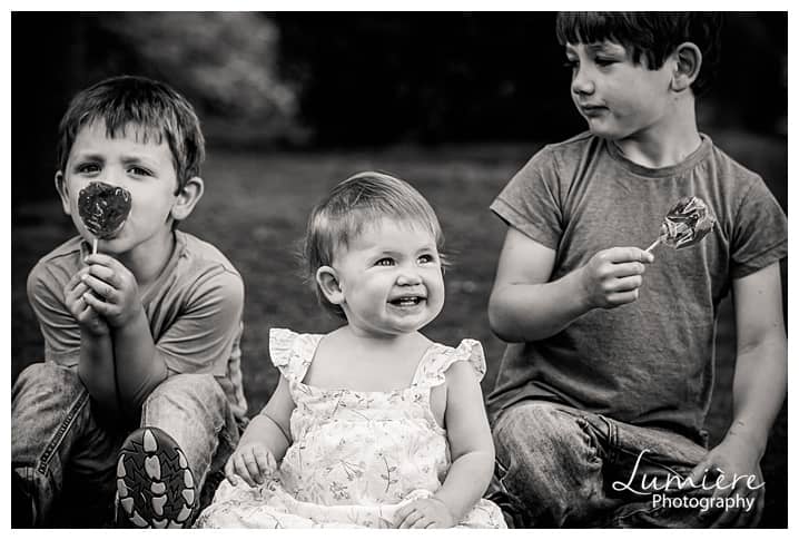 Lumiere-Photography-Elvaston-castle-family-photoshoot_0018