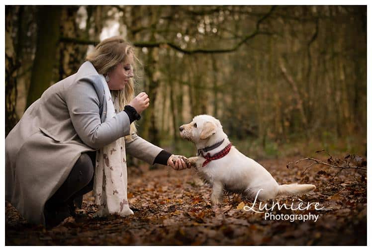 a wocker photoshoot in the Outwoods giving paw