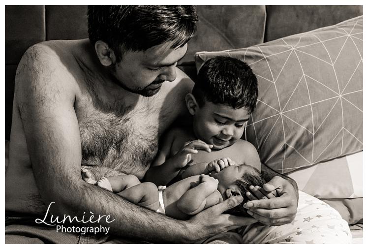 home birth photography in leicester with big brother