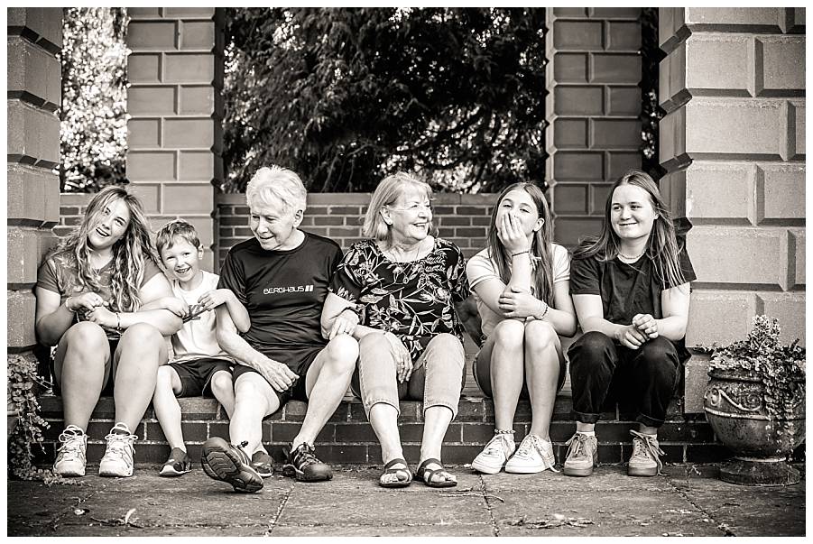 August 2022 Lumiere Photography-87 relaxed family photography in Oadby